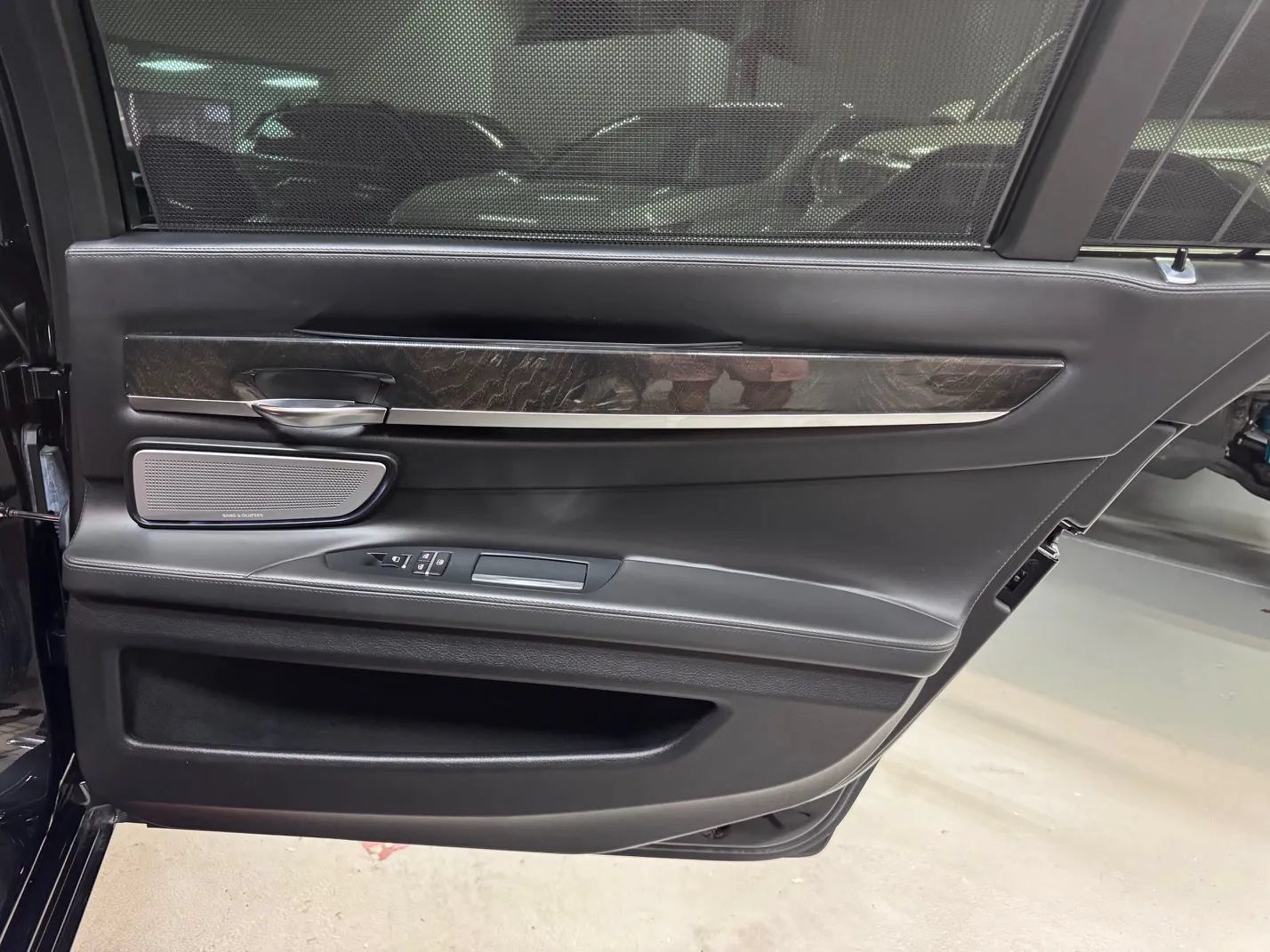 Used 2014 BMW 750Li RWD image 31