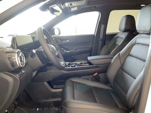 New 2026 Chevrolet Equinox LT w/ Convenience Package II AWD/4WD image 24