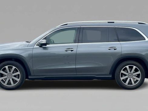 Used 2022 Mercedes-Benz GLS 450 4MATIC image 2