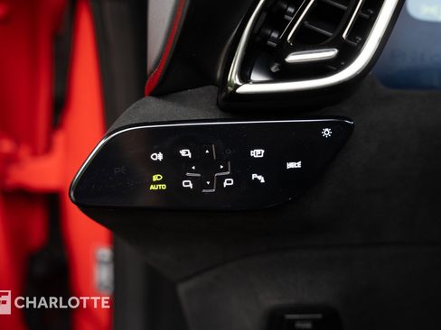 Used 2024 Ferrari Roma Spider RWD image 30