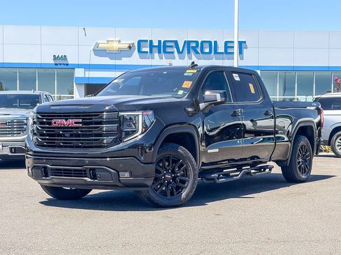 Used 2025 GMC Sierra 1500 Elevation AWD/4WD image 1