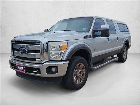 Used 2015 Ford F250 Lariat w/ Lariat Ultimate Package image 2