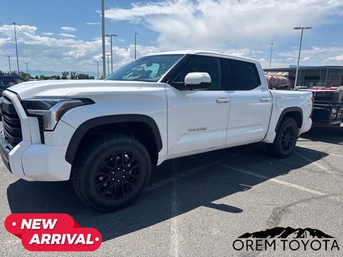 Used 2022 Toyota Tundra SR5 w/ Advanced Technology Package AWD/4WD image 2