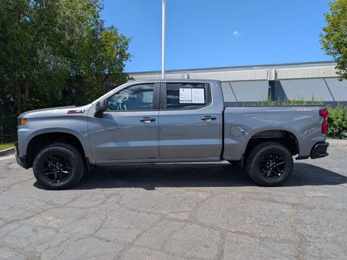 Used 2022 Chevrolet Silverado 1500 Custom Trail Boss w/ Safety Confidence Package AWD/4WD image 2
