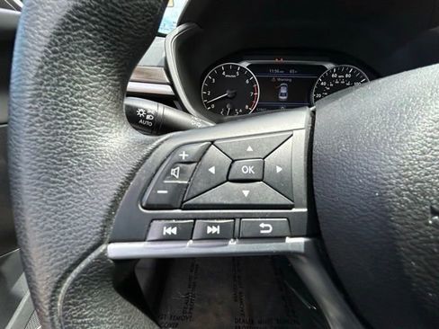 Used 2023 Nissan Altima 2.5 SV FWD image 13