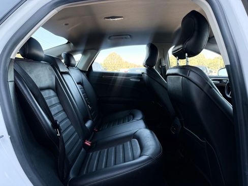 Used 2017 Ford Fusion SE w/ Equipment Group 602A image 17