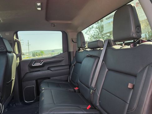 Used 2024 GMC Sierra 1500 SLT AWD/4WD image 14
