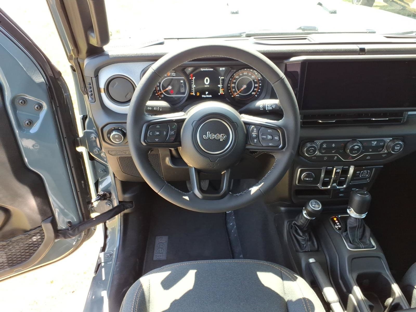 New 2026 Jeep Gladiator Sport AWD/4WD image 18