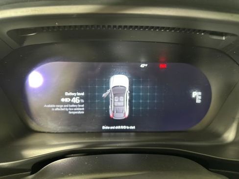 Used 2023 Volvo C40 P8 Recharge Ultimate image 17