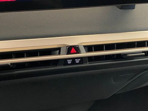 New 2026 BMW iX xDrive60 w/ Premium Package image 27