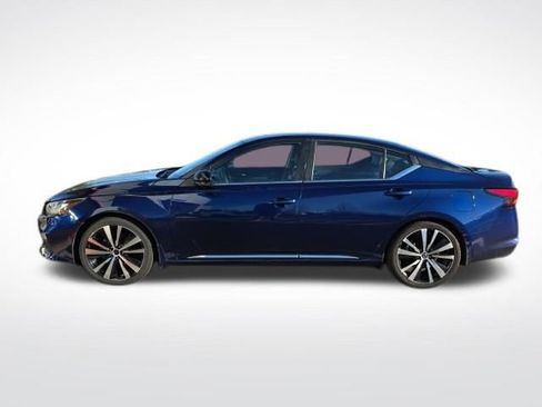 Used 2021 Nissan Altima 2.5 SR w/ SR Premium Package image 9