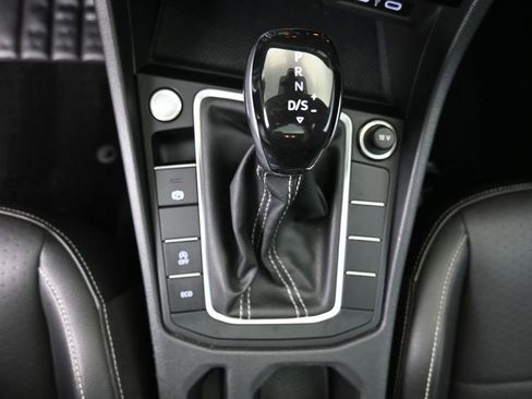 Used 2023 Volkswagen Jetta SE w/ Panoramic Sunroof Package FWD image 17
