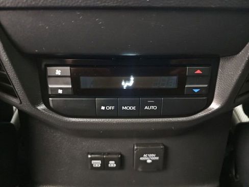 Certified 2024 Toyota Sequoia SR5 AWD/4WD image 34