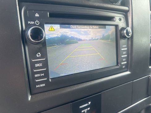 Used 2017 Chevrolet Express 2500 RWD image 15