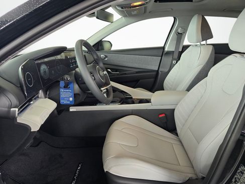 New 2026 Hyundai Elantra Limited FWD image 18