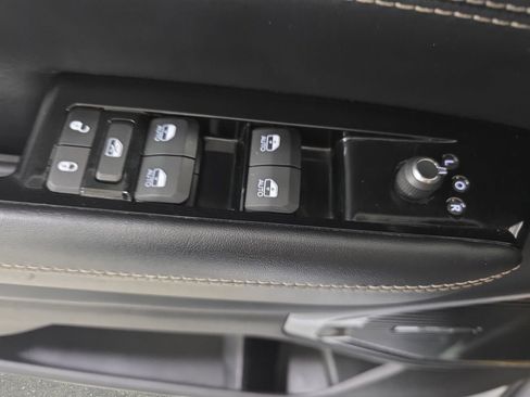 Used 2022 Jeep Wagoneer Series III w/ Premium Group I AWD/4WD image 26