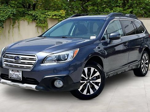 Used 2017 Subaru Outback 3.6R Limited AWD/4WD image 3