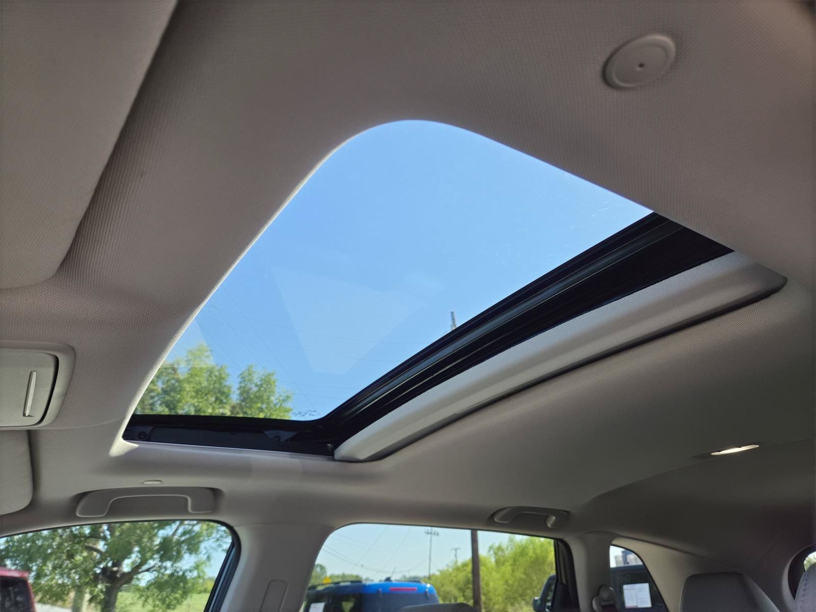 Used 2025 Honda CR-V EX image 29