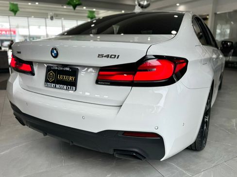 Used 2022 BMW 540i xDrive w/ M Sport Package image 8