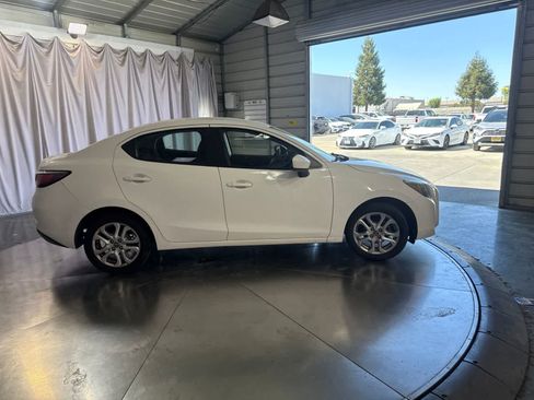 Used 2018 Toyota Yaris iA FWD image 4