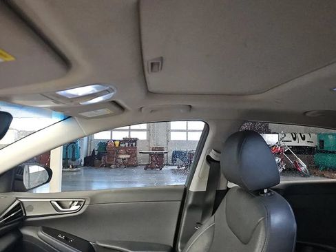 Used 2021 Hyundai Ioniq Limited FWD image 7