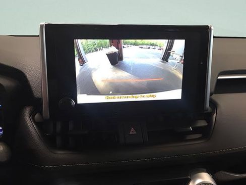 Certified 2023 Toyota RAV4 LE AWD/4WD image 19