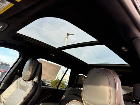 New 2025 Lincoln Aviator Black Label image 27