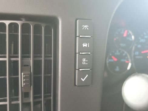 New 2025 Chevrolet Express 2500 image 25