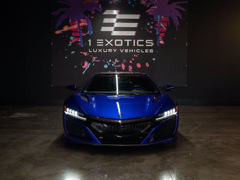 Used 2017 Acura NSX AWD/4WD image 4