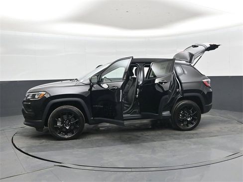 New 2026 Jeep Compass Latitude image 49