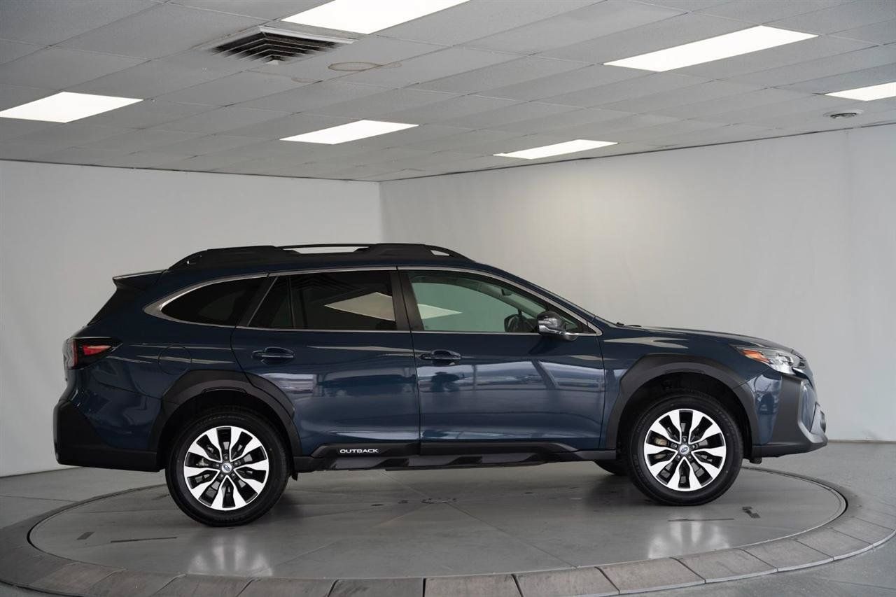 Used 2024 Subaru Outback Limited AWD/4WD image 9