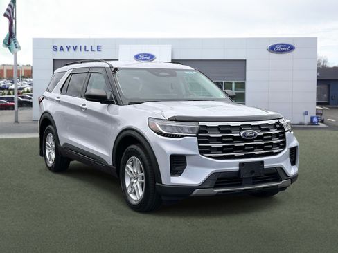 Used 2026 Ford Explorer Active AWD/4WD image 6