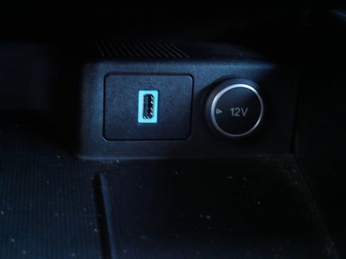 Used 2020 Ford Escape SE image 31