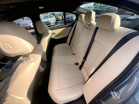 Certified 2025 BMW 330i Sedan w/ Convenience Package RWD image 28