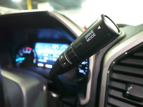 Used 2022 Ford F250 Lariat AWD/4WD image 15