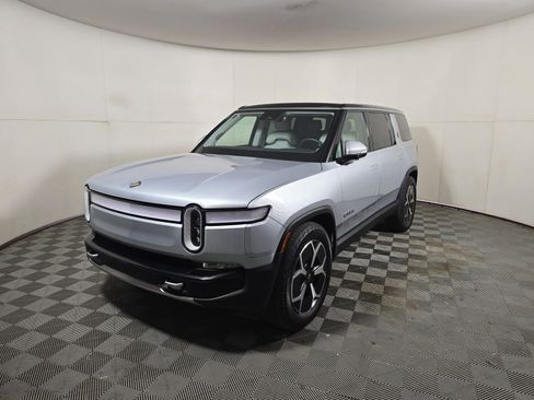 Used 2024 Rivian R1S Adventure AWD/4WD image 1