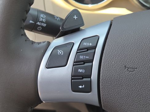 Used 2009 Chevrolet Malibu LT w/ HFV6 Engine Package FWD image 4
