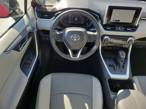Used 2023 Toyota RAV4 XLE Premium image 14