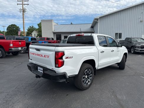 Used 2024 Chevrolet Colorado Z71 w/ Z71 Convenience Package 2 AWD/4WD image 7