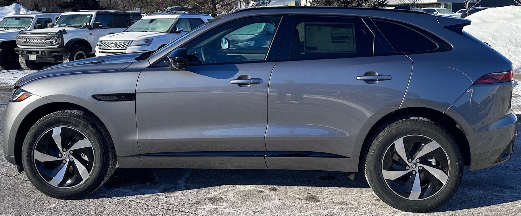 New 2026 Jaguar F-PACE R-Dynamic S AWD/4WD image 8
