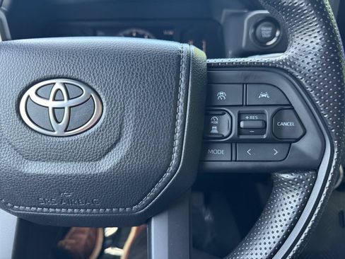 Used 2026 Toyota Tacoma SR5 AWD/4WD image 30
