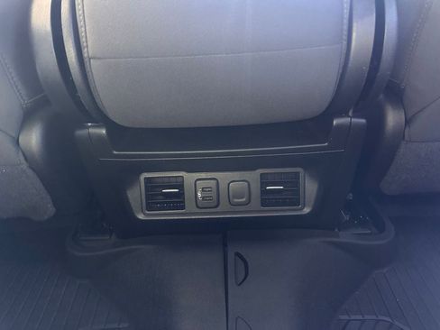 Used 2021 Chevrolet Silverado 1500 RST image 17