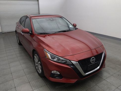 Used 2019 Nissan Altima 2.5 SL FWD image 14