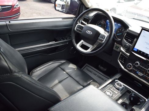 Used 2022 Ford Expedition XLT AWD/4WD image 16