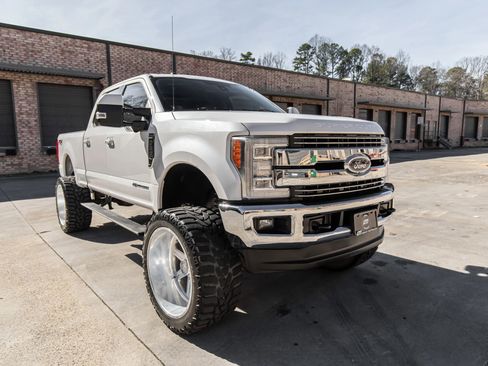 Used 2018 Ford F250 Lariat w/ Lariat Ultimate Package image 14
