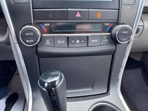 Used 2015 Toyota Camry LE FWD image 22