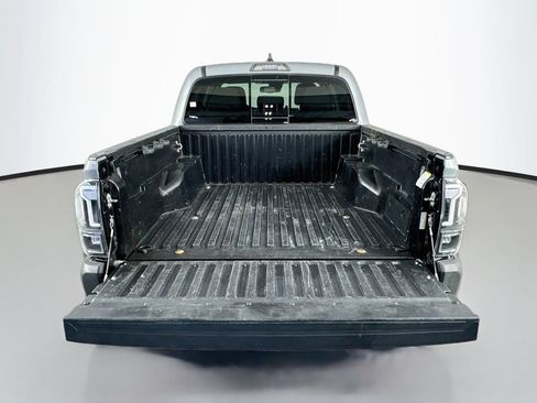 Used 2021 Toyota Tacoma SR5 AWD/4WD image 29