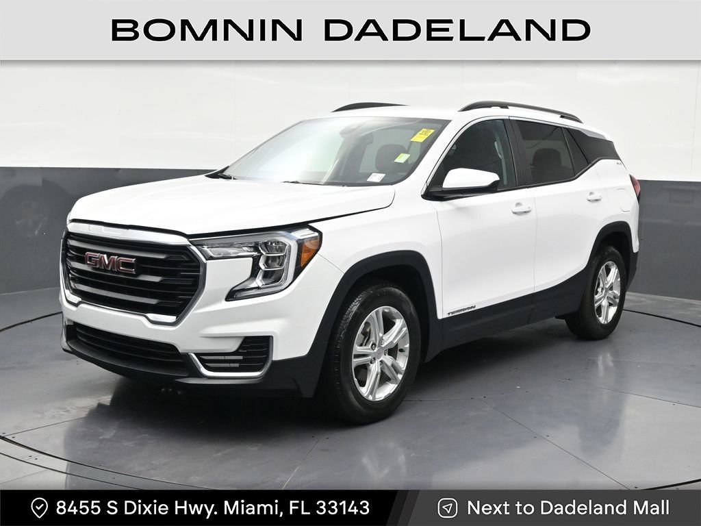 Used 2024 GMC Terrain SLE w/ Driver Convenience Package FWD image 1