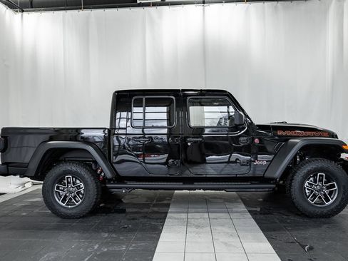 New 2026 Jeep Gladiator Mojave image 3