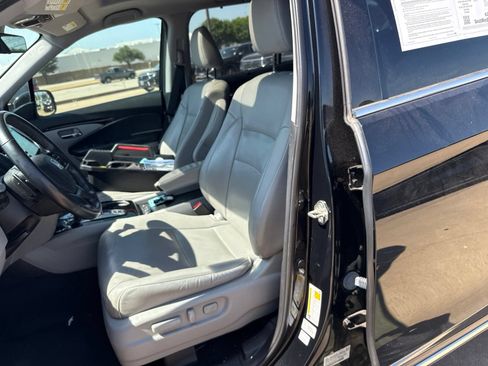 Used 2019 Honda Pilot Elite image 12